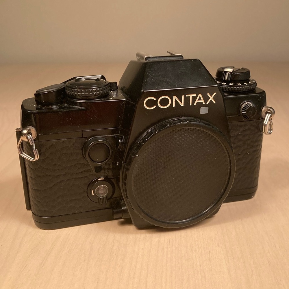 Contax 139 Q / Quartz 35mm SLR Film Camera (Serviced + New Seals)